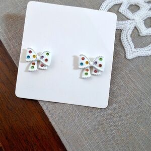 💥SALE💥NEW White Multi-Color Rhinestone Bow Earrings